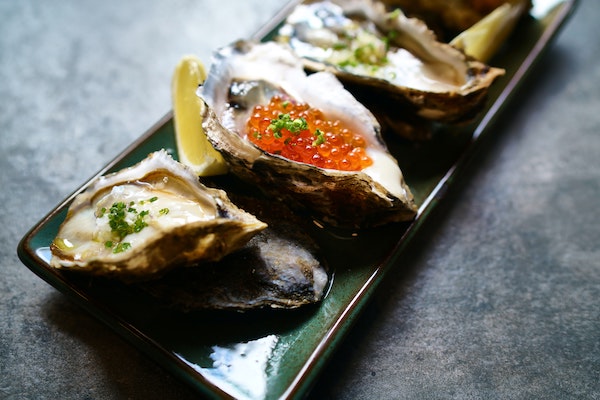 Oysters, Champagne and More, Celebrate National Happy Hour Day at Saltwater